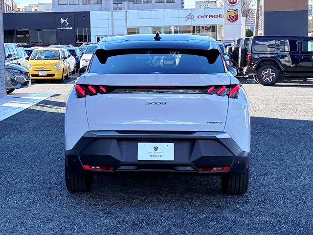 ３００８ ＧＴハイブリッド　アルカンタラパッケージ　ＭＨＥＶモデル　マトリクスＬＥＤライト　３６０°カメラ　アクティブクルコン　レーンアシスト　シートヒーター　ステアリングヒーター　ブラインドスポット　電動シート　ランバーサポート　純正１９インチＡＷ（50枚目）