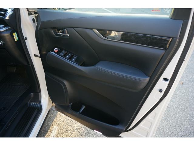 ヴェルファイア ２．５Ｚ　ＴＲＤエアロアルパインナビフリップダウンナビバックモニター両側パワースライドドアＬＥＤヘッドライトＥＴＣドライブレコーダーレザー調シートカバー（7枚目）