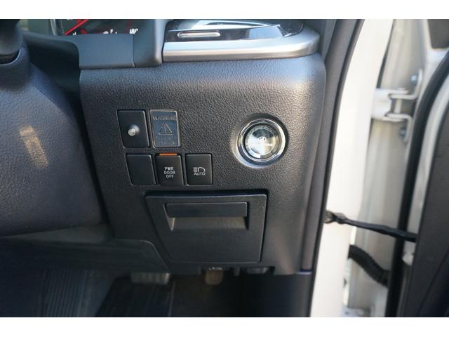 ヴェルファイア ２．５Ｚ　ＴＲＤエアロアルパインナビフリップダウンナビバックモニター両側パワースライドドアＬＥＤヘッドライトＥＴＣドライブレコーダーレザー調シートカバー（12枚目）