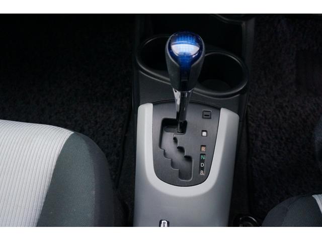 アクア S ナビTVブルートゥースバックカメラエンジンスターターTVキャンセラー社外アルミホイール(17枚目)