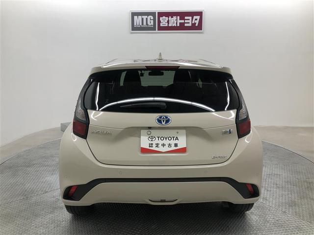 アクア Ｘ　衝突被害軽減システム　４ＷＤ　バックカメラ　ＥＴＣ　ハイブリッド　オートクルーズコントロール　ＬＥＤヘッドランプ　１００Ｖ電源　ワンオーナー（8枚目）