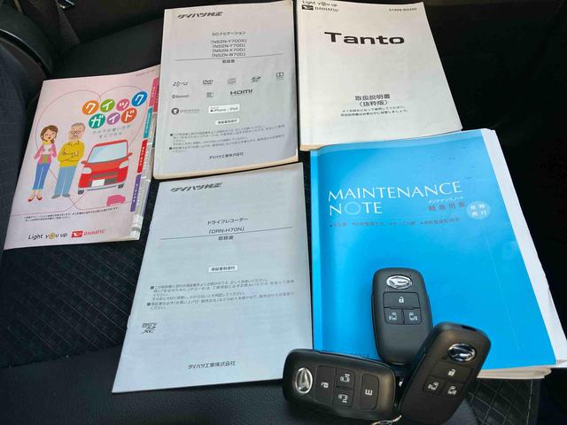 弊社、営業時間は朝１０：００〜夕方１８：００　定休日は毎週火曜日と第二水曜日です。