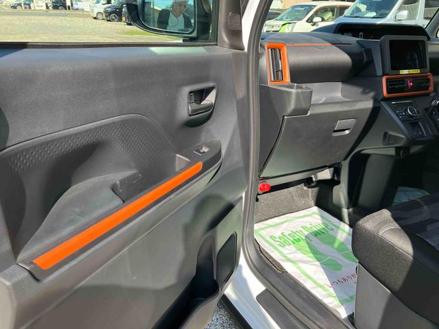 タント ファンクロスターボ ターボ 2WD スマートアシスト 両側電動スライドドア ベンチシート シートヒーター ミラクルオープンドア オートホールド機能 電動パーキングブレーキ プッシュボタンスタート フォグランプ(11枚目)