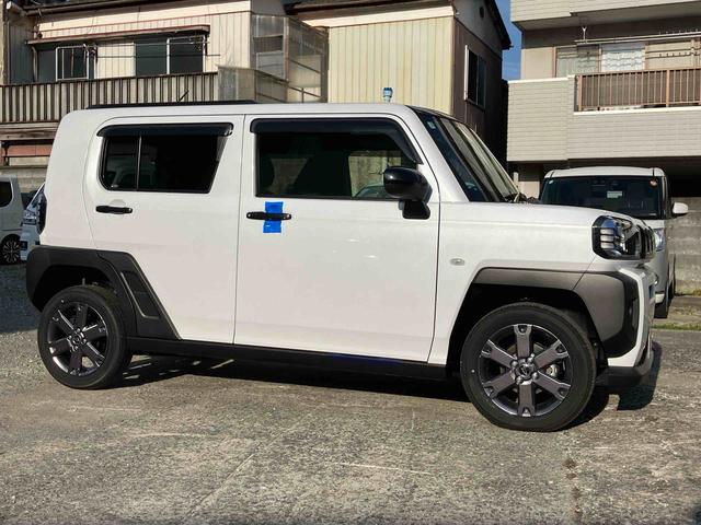 タフト Gターボ ダーククロムベンチャー ターボ 4WD CVT スカイフィールトップ シートヒーター スマートアシスト ナビ付き 電動パーキングブレーキ オートホールド機能 全車速追従機能付ACC バックカメラ プッシュボタンスタート(3枚目)