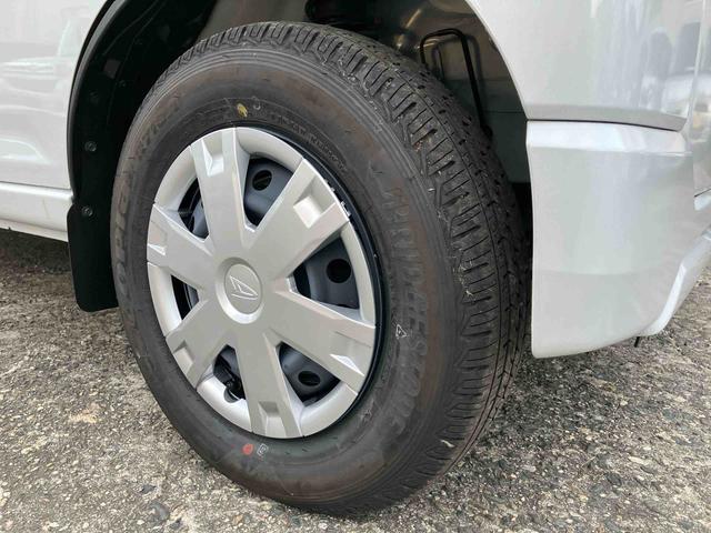 弊社、営業時間は朝１０：００〜夕方１８：００　定休日は毎週火曜日と第二水曜日です。