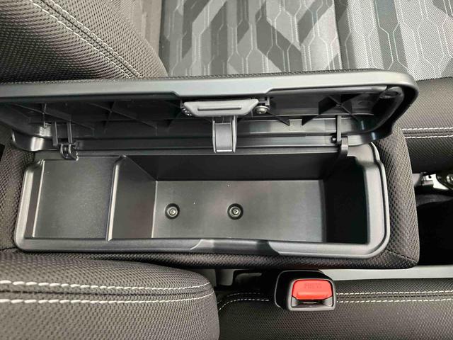 タフト G ダーククロムベンチャー 2WD スマートアシスト シートヒーター 電動パーキングブレーキ オートホールド機能 プッシュボタンスタート IDLE日装着車 全車速追従機能付ACC 誤発進抑制制御機能 バックカメラ(38枚目)