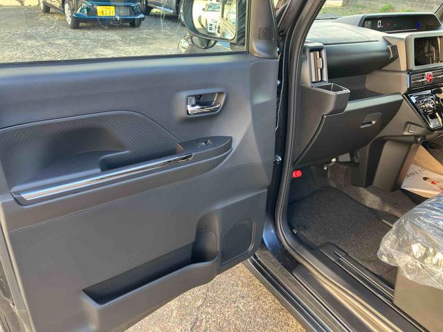 タント カスタムＸ　２ＷＤ　ＣＶＴ　スマートアシスト　ミラクルオープンドア　シートヒーター　電動パーキングブレーキ　オートホールド機能　プッシュボタンスタート　ベンチシート　衝突警報機能　アイドリングストップ（11枚目）