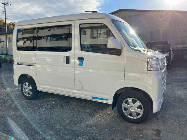 ハイゼットカーゴ クルーズ　４ＷＤ　ＣＶＴ　バックカメラ　運転席・助手席ＳＲＳエアバッグ　プッシュボタンスタート　アイドリングストップ（3枚目）