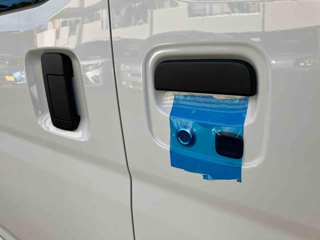 ハイゼットカーゴ クルーズ　４ＷＤ　ＣＶＴ　バックカメラ　運転席・助手席ＳＲＳエアバッグ　プッシュボタンスタート　アイドリングストップ（25枚目）