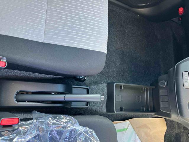 ミライース Ｌ　ＳＡＩＩＩ　スマートアシストＩＩＩ　２ＷＤ　ＣＶＴ　アイドリングストップ　オートハイビーム　オートライト　運転席・助手席ＳＲＳエアバッグ　衝突警報機能　衝突回避支援ブレーキ機能　誤発進抑制制御機能（17枚目）