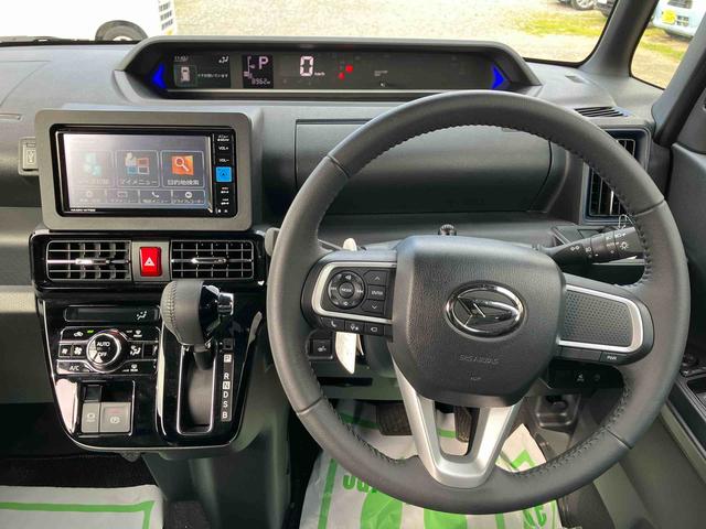 タント カスタムＲＳ　ターボ　２ＷＤ　ＣＶＴ　パノラマモニター　スマートアシスト　ミラクルオープンドア　ドライブレコーダー　シートヒーター　電動パーキングブレーキ　オートホールド機能　プッシュボタンスタート　ベンチシート（8枚目）
