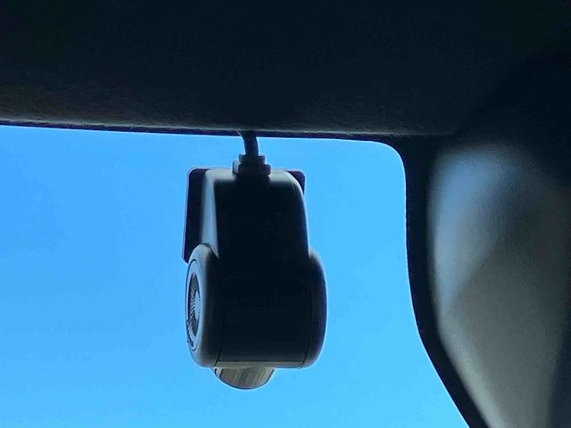 タント カスタムＲＳ　ターボ　２ＷＤ　ＣＶＴ　パノラマモニター　スマートアシスト　ミラクルオープンドア　ドライブレコーダー　シートヒーター　電動パーキングブレーキ　オートホールド機能　プッシュボタンスタート　ベンチシート（30枚目）