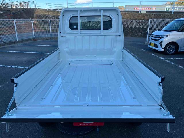 ハイゼットトラック スタンダード　４ＷＤ　スマートアシスト　５段ＭＴ　アイドリングストップ　運転席・助手席ＳＲＳエアバッグ（7枚目）