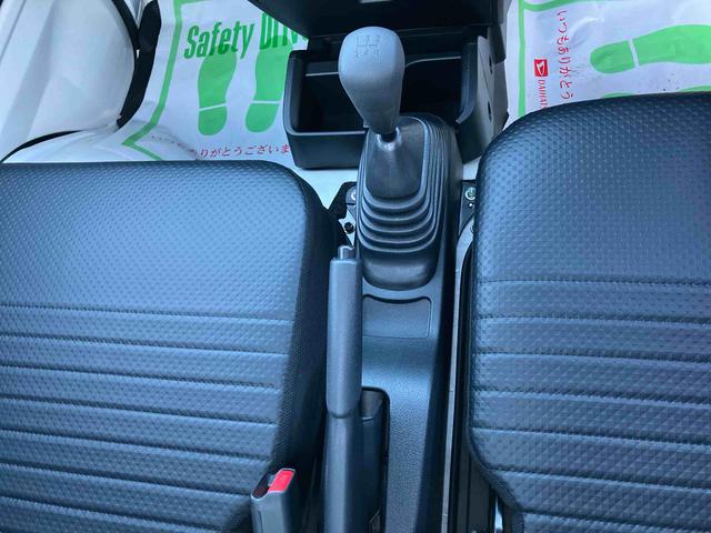 ハイゼットトラック スタンダード　４ＷＤ　スマートアシスト　５段ＭＴ　アイドリングストップ　運転席・助手席ＳＲＳエアバッグ（12枚目）