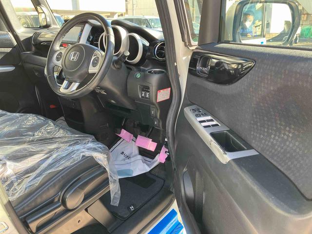 N-BOXカスタム G・ターボLパッケージ 2WD ターボ CVT 両側スライドドア ベンチシート クルーズコントロール ナビ付き バックカメラ プッシュボタンスタート フォグランプ(9枚目)
