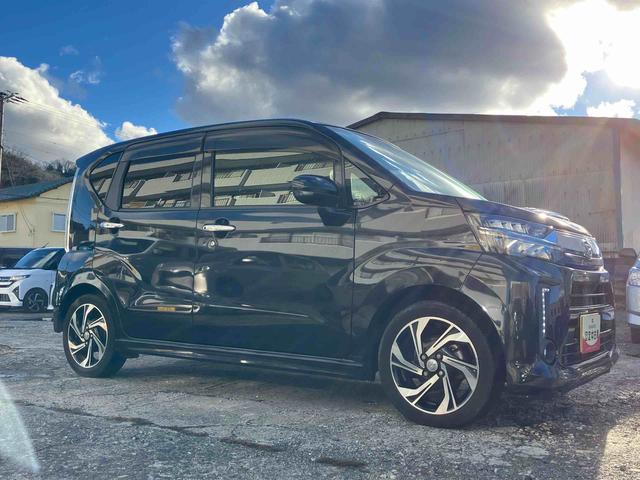 ムーヴ カスタム　ＲＳ　ハイパーリミテッドＳＡＩＩＩ　４ＷＤ　ターボ　スマートアシスト　パノラマモニター　プッシュボタンスタート　ナビ付き　フォグランプ　アイドリングストップ　オートハイビーム　ベンチシート　運転席・助手席ＳＲＳエアバッグ（3枚目）