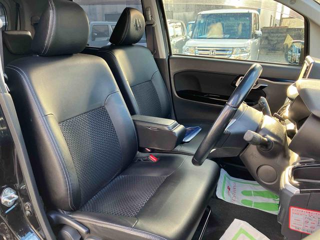 ムーヴ カスタム　ＲＳ　ハイパーリミテッドＳＡＩＩＩ　４ＷＤ　ターボ　スマートアシスト　パノラマモニター　プッシュボタンスタート　ナビ付き　フォグランプ　アイドリングストップ　オートハイビーム　ベンチシート　運転席・助手席ＳＲＳエアバッグ（9枚目）