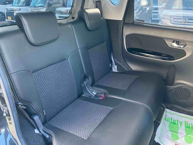 ムーヴ カスタム　ＲＳ　ハイパーリミテッドＳＡＩＩＩ　４ＷＤ　ターボ　スマートアシスト　パノラマモニター　プッシュボタンスタート　ナビ付き　フォグランプ　アイドリングストップ　オートハイビーム　ベンチシート　運転席・助手席ＳＲＳエアバッグ（10枚目）