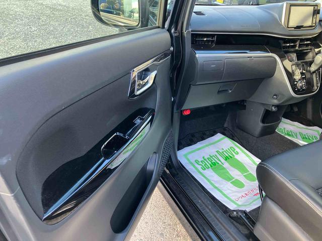 ムーヴ カスタム　ＲＳ　ハイパーリミテッドＳＡＩＩＩ　４ＷＤ　ターボ　スマートアシスト　パノラマモニター　プッシュボタンスタート　ナビ付き　フォグランプ　アイドリングストップ　オートハイビーム　ベンチシート　運転席・助手席ＳＲＳエアバッグ（11枚目）