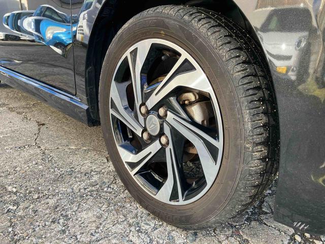 ムーヴ カスタム　ＲＳ　ハイパーリミテッドＳＡＩＩＩ　４ＷＤ　ターボ　スマートアシスト　パノラマモニター　プッシュボタンスタート　ナビ付き　フォグランプ　アイドリングストップ　オートハイビーム　ベンチシート　運転席・助手席ＳＲＳエアバッグ（19枚目）