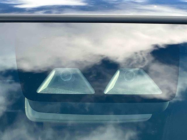 ムーヴ カスタム　ＲＳ　ハイパーリミテッドＳＡＩＩＩ　４ＷＤ　ターボ　スマートアシスト　パノラマモニター　プッシュボタンスタート　ナビ付き　フォグランプ　アイドリングストップ　オートハイビーム　ベンチシート　運転席・助手席ＳＲＳエアバッグ（21枚目）