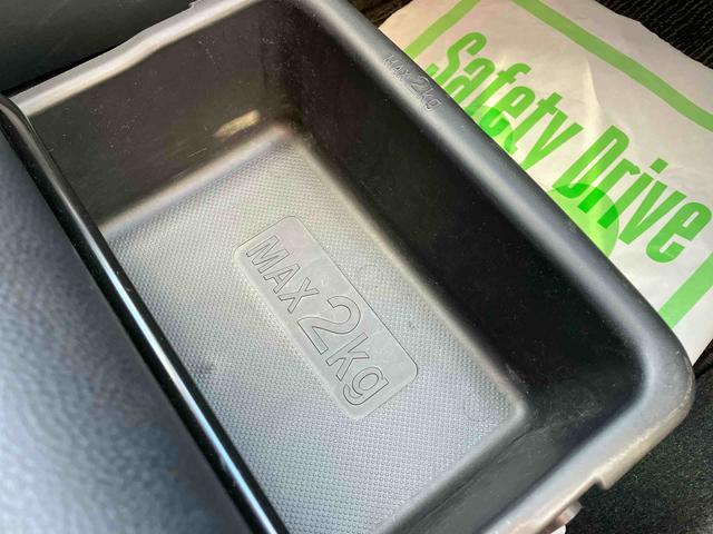 ムーヴ カスタム　ＲＳ　ハイパーリミテッドＳＡＩＩＩ　４ＷＤ　ターボ　スマートアシスト　パノラマモニター　プッシュボタンスタート　ナビ付き　フォグランプ　アイドリングストップ　オートハイビーム　ベンチシート　運転席・助手席ＳＲＳエアバッグ（37枚目）