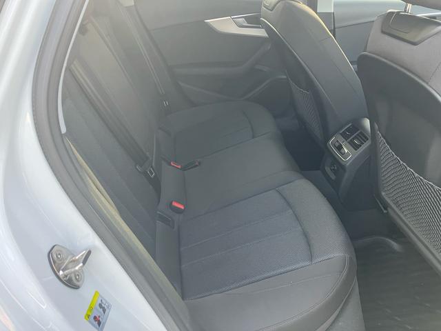 Ａ４アバント ３５ＴＦＳＩ　アドバンスド　クワトロ　オートクルーズ　レーンアシスト　Ｂｌｕｅｔｏｏｔｈ接続　パーワーシート　シートヒーター　アルミ　ＥＴＣ　スマートキー（12枚目）