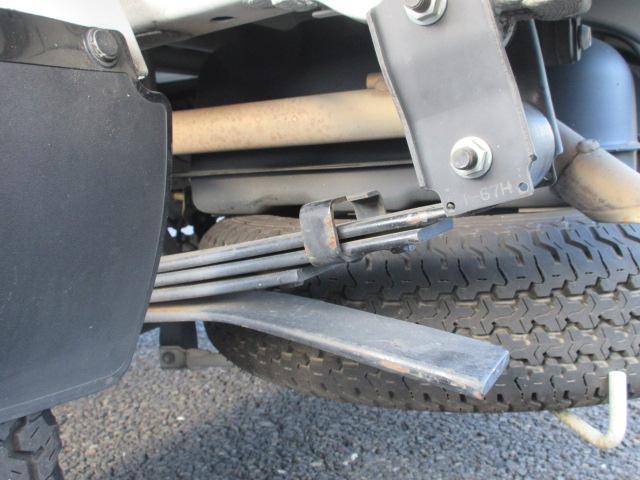 キャリイトラック 農繁スペシャル　４ＷＤ　４枚リーフスプリング装着車　ラジオ　オートライト　オートエアコン　フォグランプ　キーレスエントリー　荷台マット　荷台灯　メッキドアハンドル　フロアマット　ドアバイザー　シガーライター　パワーウィンドー　横滑り防止装置　衝突被害軽減Ｂ（35枚目）