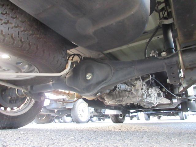 キャリイトラック 農繁スペシャル　４ＷＤ　４枚リーフスプリング装着車　ラジオ　オートライト　オートエアコン　フォグランプ　キーレスエントリー　荷台マット　荷台灯　メッキドアハンドル　フロアマット　ドアバイザー　シガーライター　パワーウィンドー　横滑り防止装置　衝突被害軽減Ｂ（53枚目）