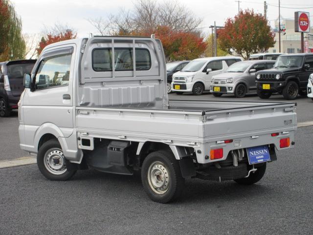 キャリイトラック ＫＣエアコンパワステ　４ＷＤ　ＡＭ／ＦＭラジオ　荷台マット　アッパーメンバーガード　フロアマット　ドアバイザー（35枚目）