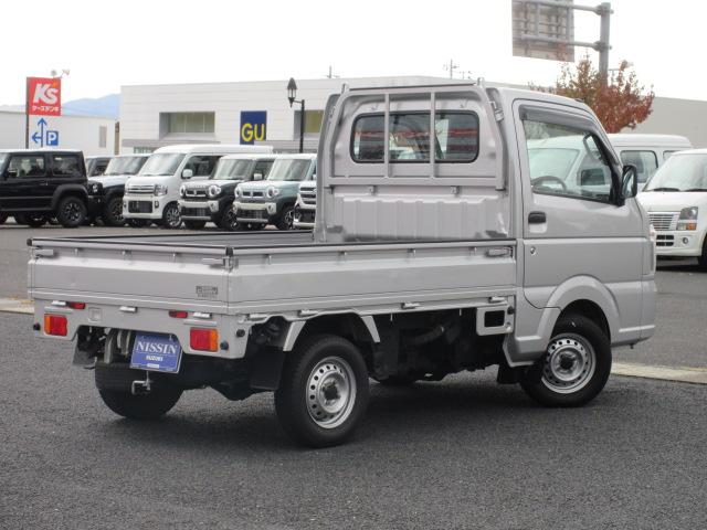 キャリイトラック ＫＣエアコンパワステ　４ＷＤ　ＡＭ／ＦＭラジオ　荷台マット　アッパーメンバーガード　フロアマット　ドアバイザー（37枚目）