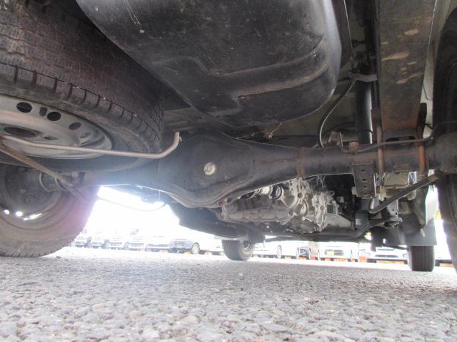 キャリイトラック ＫＣエアコンパワステ　４ＷＤ　ＡＭ／ＦＭラジオ　荷台マット　アッパーメンバーガード　フロアマット　ドアバイザー（43枚目）