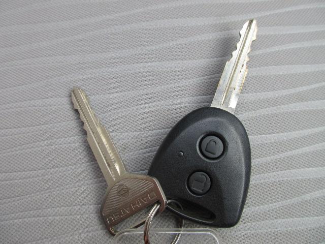 ミライース Ｌ　ＳＡ３　４ＷＤ　ＣＤプレーヤー　アイドリングストップ　衝突被害軽減ブレーキ　パーキングセンサー　横滑り防止装置　キーレスエントリー　エアコン　パワーウィンドー　保証付販売車（17枚目）