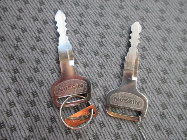 ＮＴ１００クリッパートラック ＤＸセーフティパッケージ　４ＷＤ　ＡＴ　ＡＭ／ＦＭラジオ　オートライト　エアコン　パワステ　衝突被害軽減ブレーキ　横滑り防止装置　シガーソケット　キー　保証付販売車（16枚目）