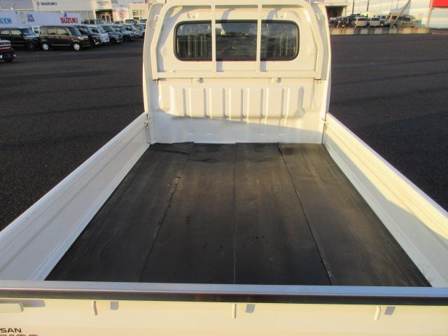 ＮＴ１００クリッパートラック ＤＸセーフティパッケージ　４ＷＤ　ＡＴ　ＡＭ／ＦＭラジオ　オートライト　エアコン　パワステ　衝突被害軽減ブレーキ　横滑り防止装置　シガーソケット　キー　保証付販売車（41枚目）