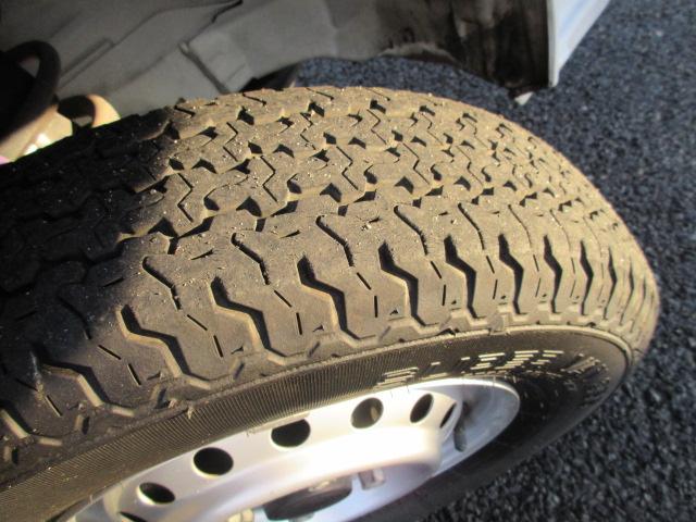 ＮＴ１００クリッパートラック ＤＸセーフティパッケージ　４ＷＤ　ＡＴ　ＡＭ／ＦＭラジオ　オートライト　エアコン　パワステ　衝突被害軽減ブレーキ　横滑り防止装置　シガーソケット　キー　保証付販売車（45枚目）