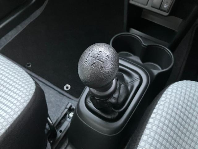 アルト Ｆ　４ＷＤ　当社買取り　５速ＭＴ　２ＤＩＮオーディオ　ＣＤ再生　シートヒーター　横滑り防止　１年保証（17枚目）