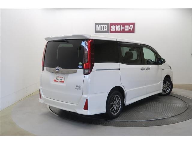 ノア ハイブリッドＳｉ　ダブルバイビー　フルセグ　メモリーナビ　ＤＶＤ再生　バックカメラ　衝突被害軽減システム　ＥＴＣ　両側電動スライド　ＬＥＤヘッドランプ　乗車定員７人　３列シート　ワンオーナー　フルエアロ　記録簿（10枚目）