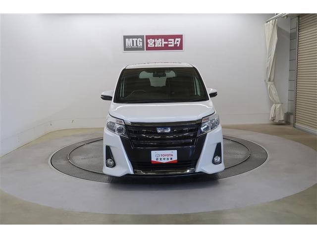 ノア ハイブリッドＳｉ　ダブルバイビー　フルセグ　メモリーナビ　ＤＶＤ再生　バックカメラ　衝突被害軽減システム　ＥＴＣ　両側電動スライド　ＬＥＤヘッドランプ　乗車定員７人　３列シート　ワンオーナー　フルエアロ　記録簿（11枚目）