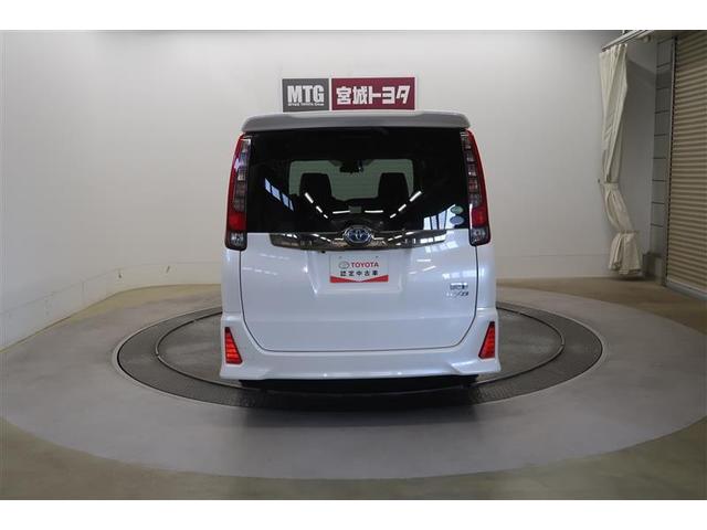 ノア ハイブリッドＳｉ　ダブルバイビー　フルセグ　メモリーナビ　ＤＶＤ再生　バックカメラ　衝突被害軽減システム　ＥＴＣ　両側電動スライド　ＬＥＤヘッドランプ　乗車定員７人　３列シート　ワンオーナー　フルエアロ　記録簿（12枚目）