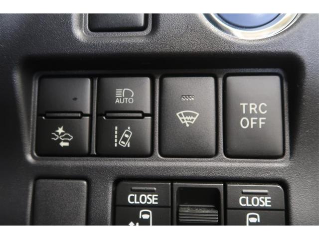 ノア ハイブリッドＳｉ　ダブルバイビー　フルセグ　メモリーナビ　ＤＶＤ再生　バックカメラ　衝突被害軽減システム　ＥＴＣ　両側電動スライド　ＬＥＤヘッドランプ　乗車定員７人　３列シート　ワンオーナー　フルエアロ　記録簿（28枚目）