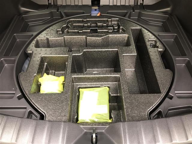 カローラクロス ハイブリッド　Ｚ　メモリーナビ　ミュージックプレイヤー接続可　バックカメラ　衝突被害軽減システム　ＥＴＣ　ドラレコ　ＬＥＤヘッドランプ　ワンオーナー（13枚目）