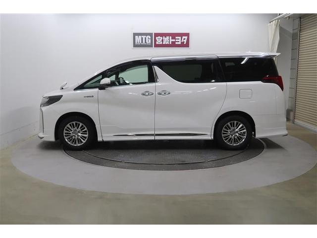 アルファードハイブリッド Ｓ　タイプゴールド　４ＷＤ　フルセグ　メモリーナビ　ミュージックプレイヤー接続可　後席モニター　バックカメラ　衝突被害軽減システム　ＥＴＣ　両側電動スライド　ＬＥＤヘッドランプ　乗車定員７人　３列シート　ワンオーナー（8枚目）