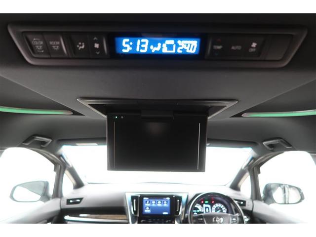 アルファードハイブリッド Ｓ　タイプゴールド　４ＷＤ　フルセグ　メモリーナビ　ミュージックプレイヤー接続可　後席モニター　バックカメラ　衝突被害軽減システム　ＥＴＣ　両側電動スライド　ＬＥＤヘッドランプ　乗車定員７人　３列シート　ワンオーナー（17枚目）