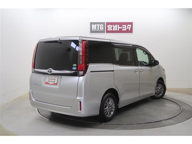 エスクァイア Ｘｉ　フルセグ　メモリーナビ　ＤＶＤ再生　バックカメラ　ＥＴＣ　ドラレコ　電動スライドドア　ＬＥＤヘッドランプ　乗車定員７人　３列シート　ワンオーナー　記録簿　アイドリングストップ（9枚目）