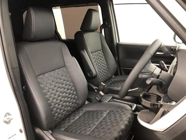 ヴォクシー ハイブリッドＳ－Ｚ　４ＷＤ　フルセグ　メモリーナビ　ＤＶＤ再生　ミュージックプレイヤー接続可　バックカメラ　衝突被害軽減システム　ＥＴＣ　ドラレコ　両側電動スライド　ＬＥＤヘッドランプ　乗車定員７人　３列シート（18枚目）