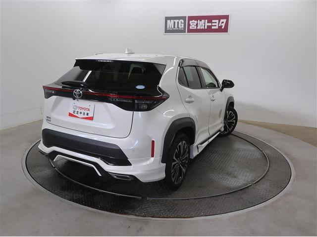 ヤリスクロス Ｚ　ミュージックプレイヤー接続可　バックカメラ　衝突被害軽減システム　ＥＴＣ　ドラレコ　ＬＥＤヘッドランプ　ワンオーナー　フルエアロ　記録簿（12枚目）