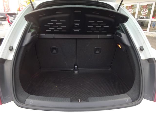 ザ・ビートル Ｒライン　Ｒライン／ワンオーナー／禁煙／純正ナビ／Ｂｌｕｅｔｏｏｔｈ／ＵＳＢ／バックカメラ／スマートエントリー／プッシュスタート／ＨＩＤ／ヘッドランプ／クルコン／パークディスタンス／ブラインドスポット（13枚目）