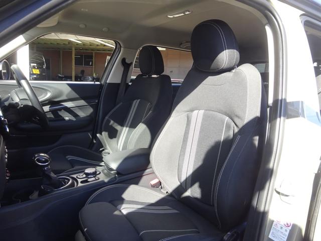 ＭＩＮＩ クーパーＳＤ　クラブマン　ユーザー買取車　ディーゼルターボ　純正ナビ　バックカメラ　リモコンキー　革巻ステアリング　ＵＳＢ　Ｂｌｕｅｔｏｏｔｈオーディオ　スモークフィルム　ドライブレコーダー　クルーズコントロール（12枚目）