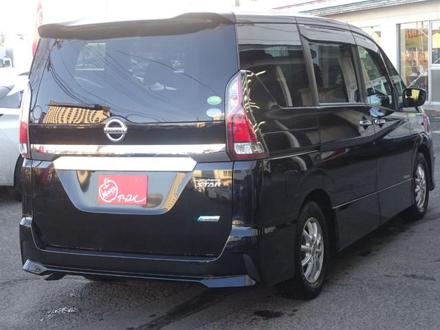 セレナ ハイウェイスター 純正16AW夏タイヤ 純正15AW冬タイヤ 両側電動スライドドア 革巻きステアリング クルコン 純正SDナビ 地デジTV バックカメラ Bluetooth対応 スマートキー プッシュエンジンスタート(4枚目)